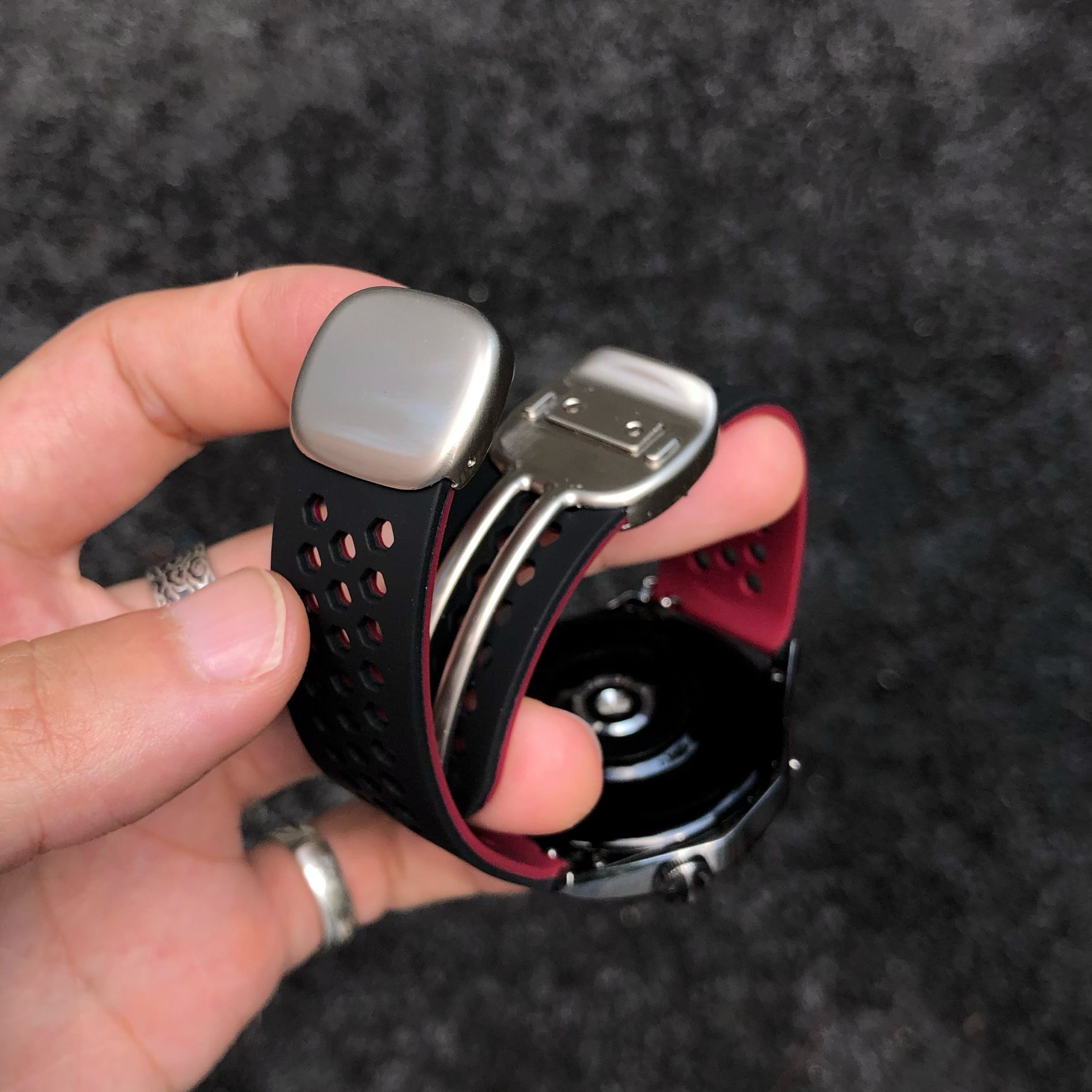 KAKE 圆滑磁吸扣适用华为GT5表带GT4洞透气硅胶watch3手表带GT6