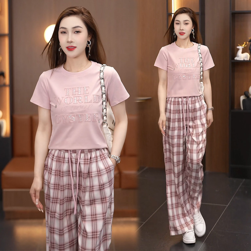 夏季新款印花T恤格纹直筒裤两件套2025小个子时尚洋气时髦套装