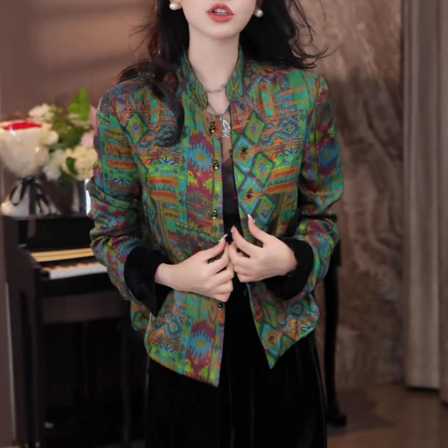 时尚高级感国风丝绒上衣女2026春季新款气质显瘦百搭新中式短外套