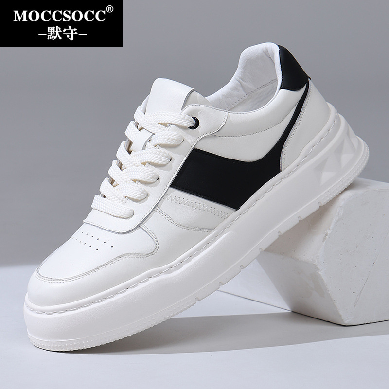 MOCCSOCC秋冬季轻便厚底透气板鞋增高2025新款时尚运动休闲小白鞋