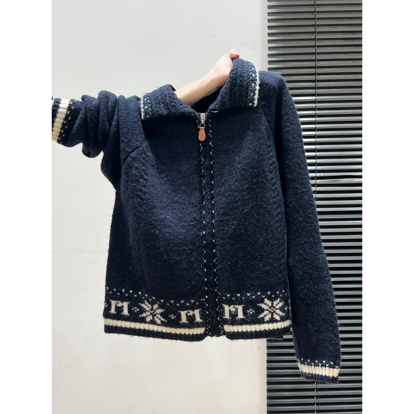 复古翻领拉链针织洋气时尚圣诞毛衣女款2025秋冬慵懒宽松开衫外套