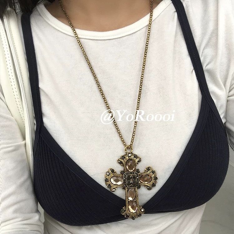 小众复古民族风镶钻十字架项链秋冬新款毛衣挂链吊坠2024年新