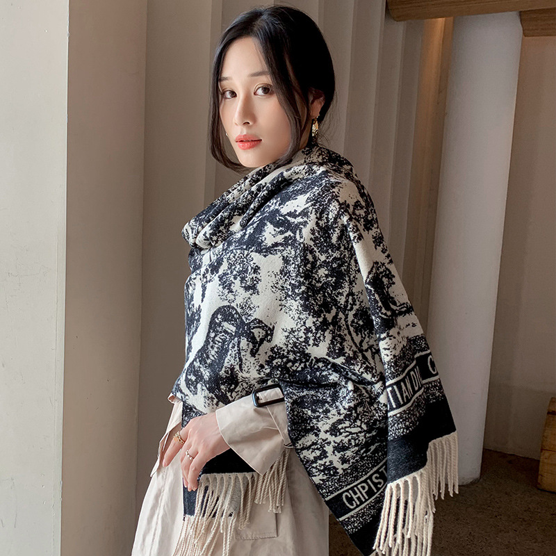 ins氛围感围巾女2026新款冬季简约时尚流苏披肩f厚保暖围脖潮