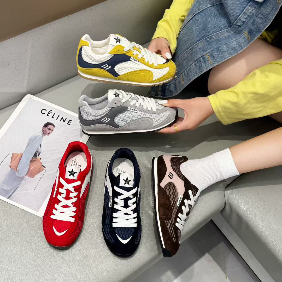 2025轻便小众设计透气网显瘦新款博肯头休闲鞋德训鞋百搭街头潮鞋