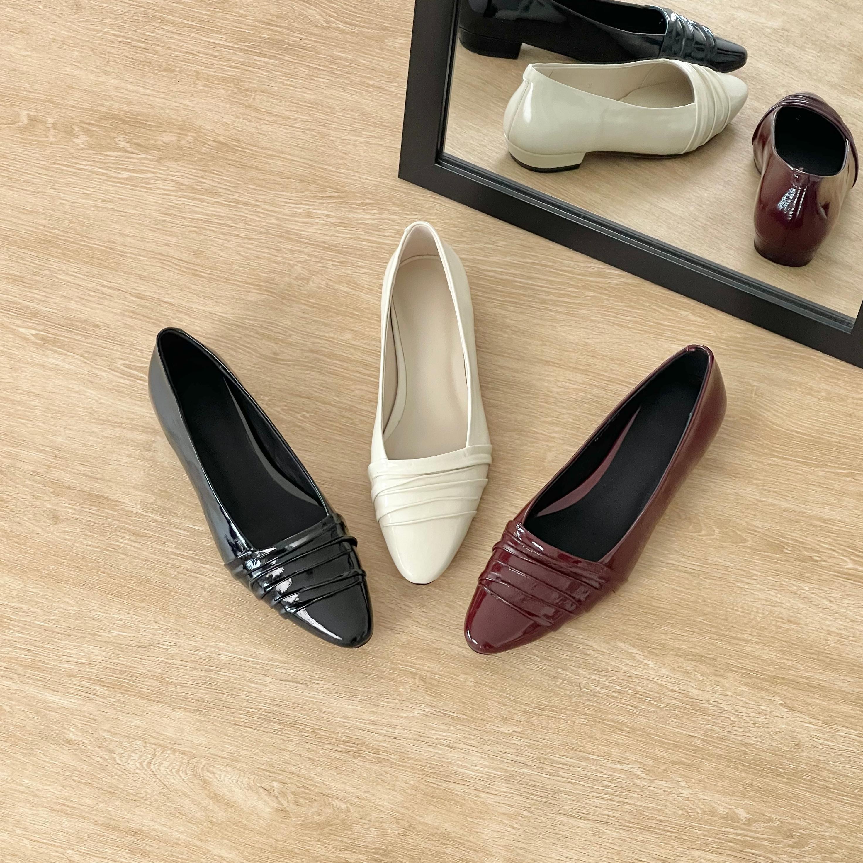 HUSSLOVE 头层牛皮·跟高2CM·百搭韩版褶皱尖圆头一脚蹬平跟单鞋女