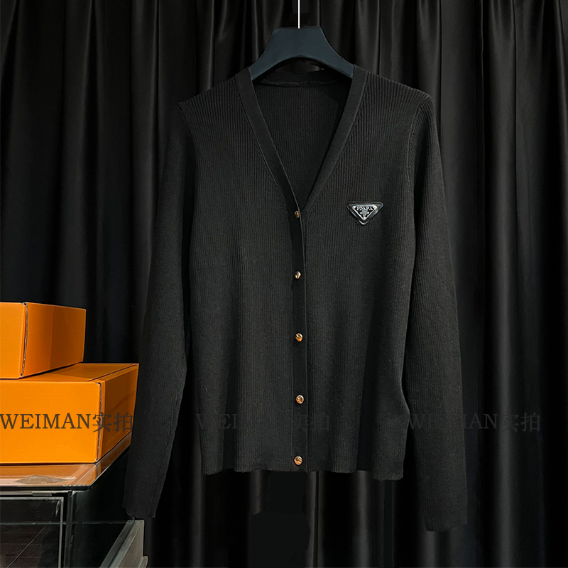 长袖针织开衫女春秋新款时尚气质百搭修身显瘦纯色v领上衣cx7866