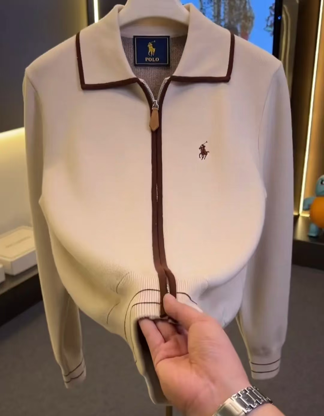 2025年秋冬季新款时尚潮流法式撞色翻领简约针织开衫百搭高奢外套