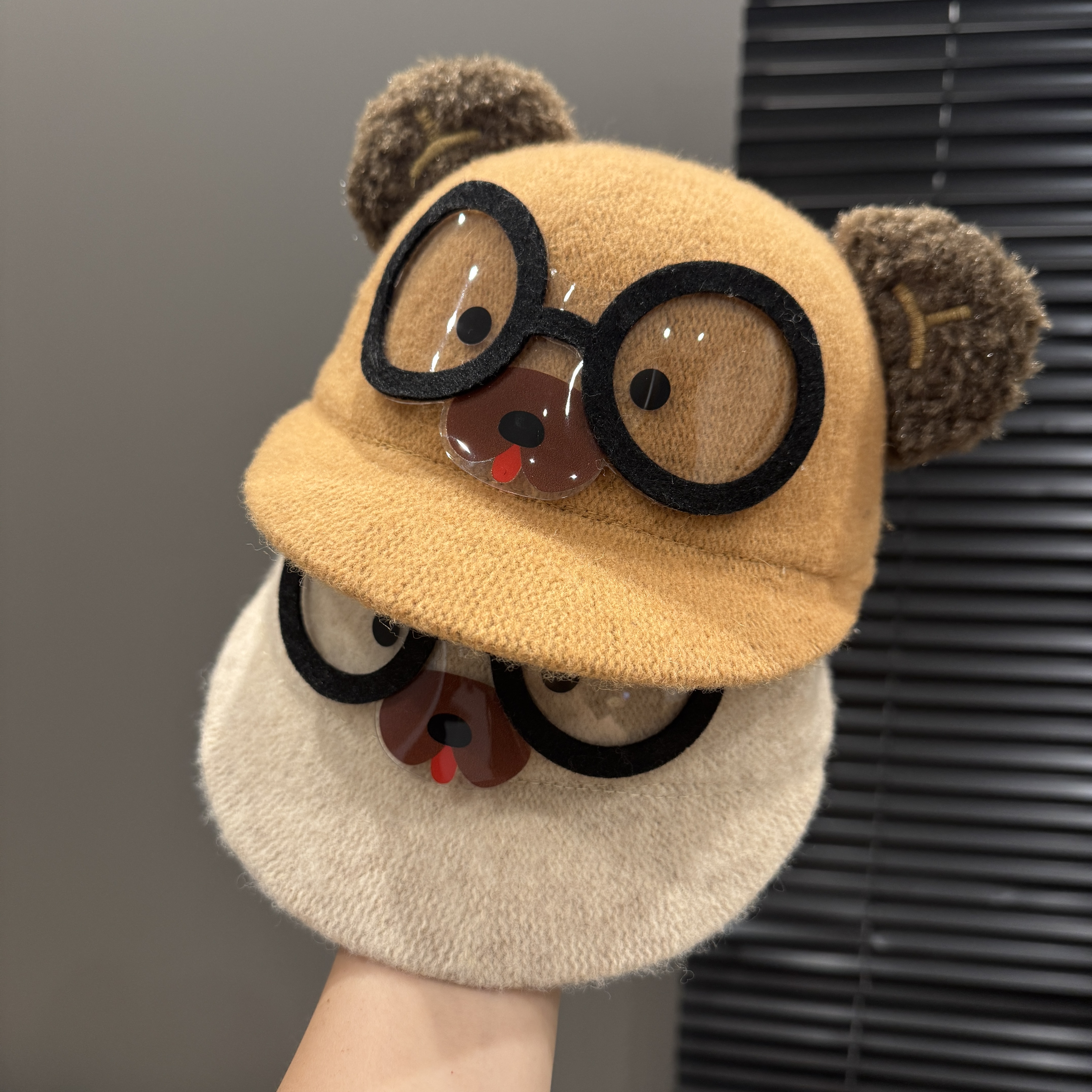 【萌娃酷盖】新款呆萌眼镜小狗秋冬马术帽男女童卡通搞怪短檐鸭舌帽