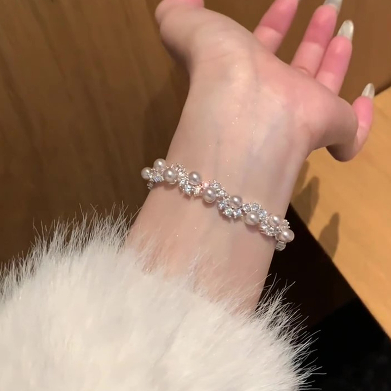 合金手链 法式爆闪施家珍珠满钻手链宫廷风轻奢复古精致百搭手链