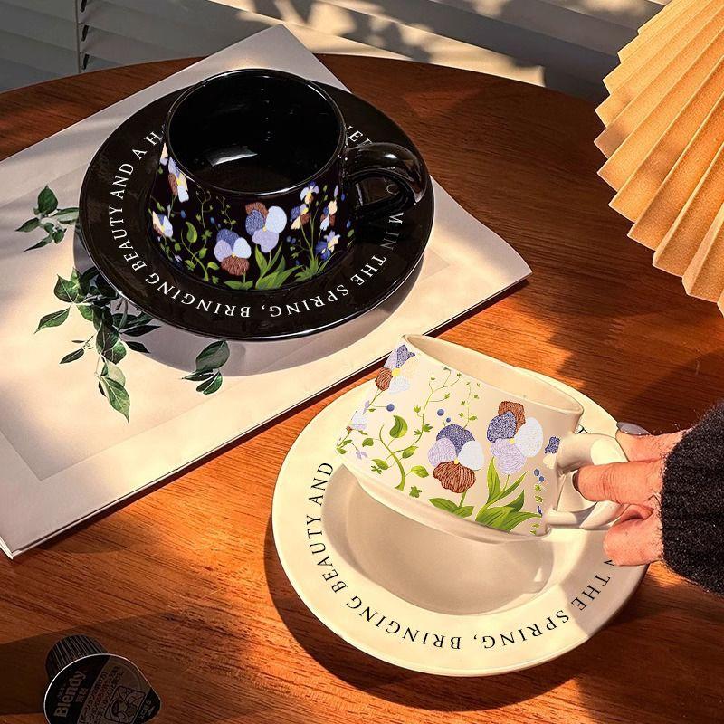 Rindu品质高级复古小众鸢尾花陶瓷咖啡杯手绘拿鸢尾花陶瓷咖啡杯