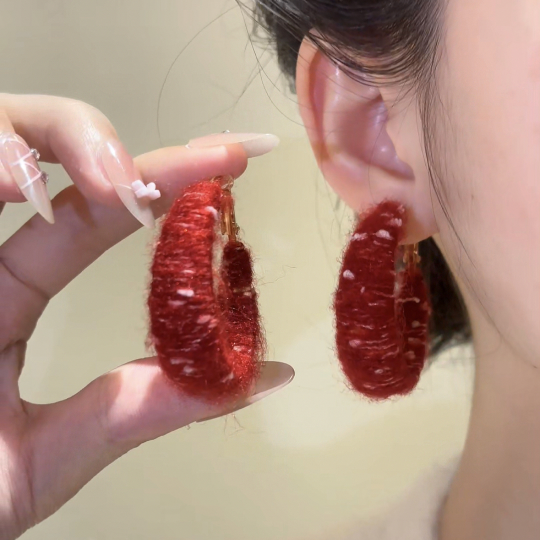 合金布艺耳饰 秋冬复古毛线编织圆形耳环简约时尚气质耳圈红色女