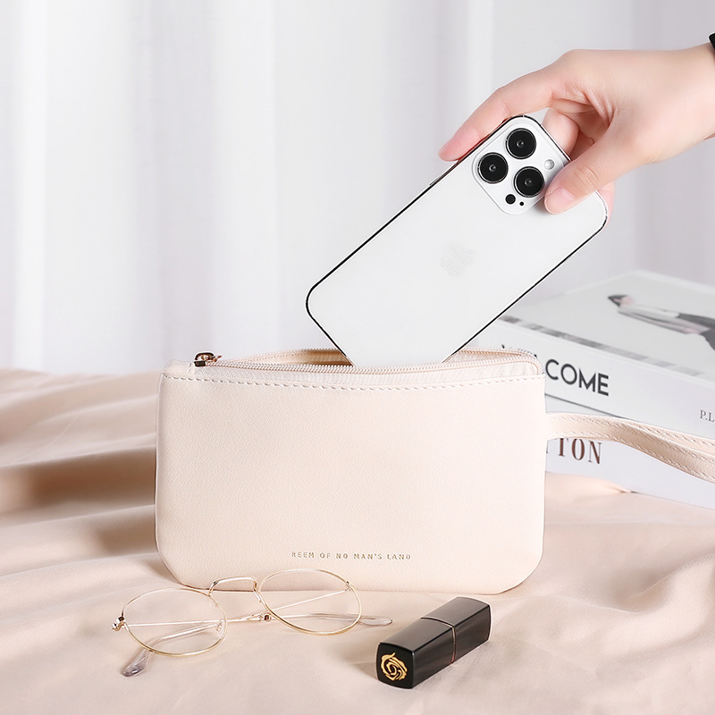 斜挎小挎包爆款夏天小包包洋气新款手机包女化妆轻便便携手提感包