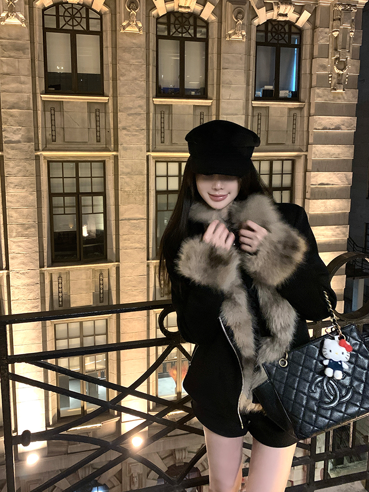 黑色毛绒毛领复古港风外套女秋冬季加厚短款修身机车夹克棉服上衣