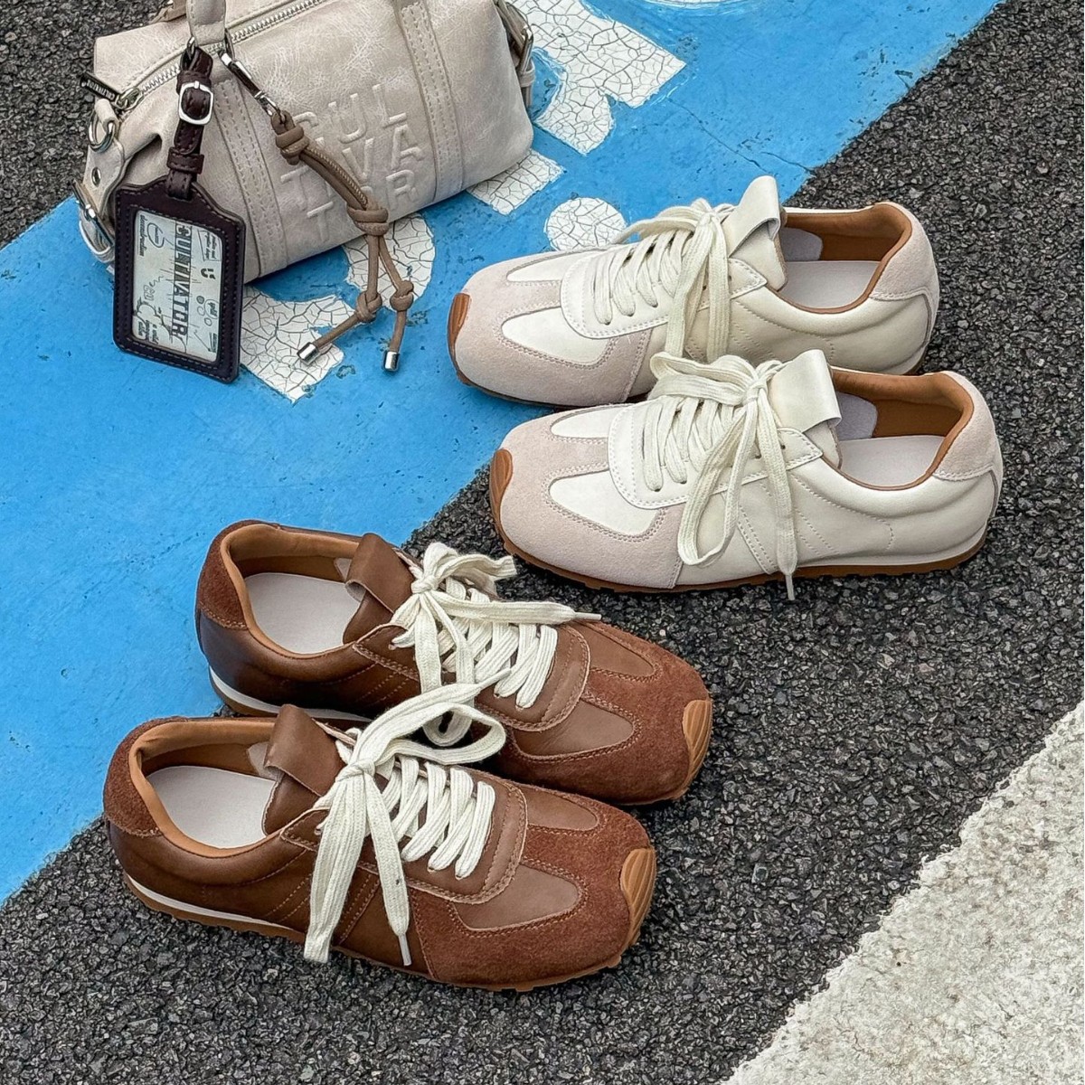 2025秋季新款真皮复古圆头系带真皮软底德训鞋阿甘鞋休闲运动鞋女