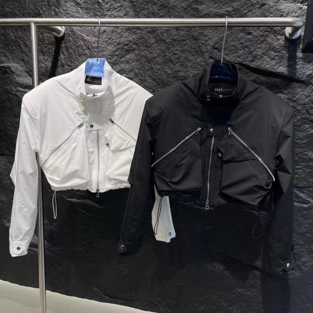 2025秋季立领拉链短款设计师潮流显瘦气质短款工装外套