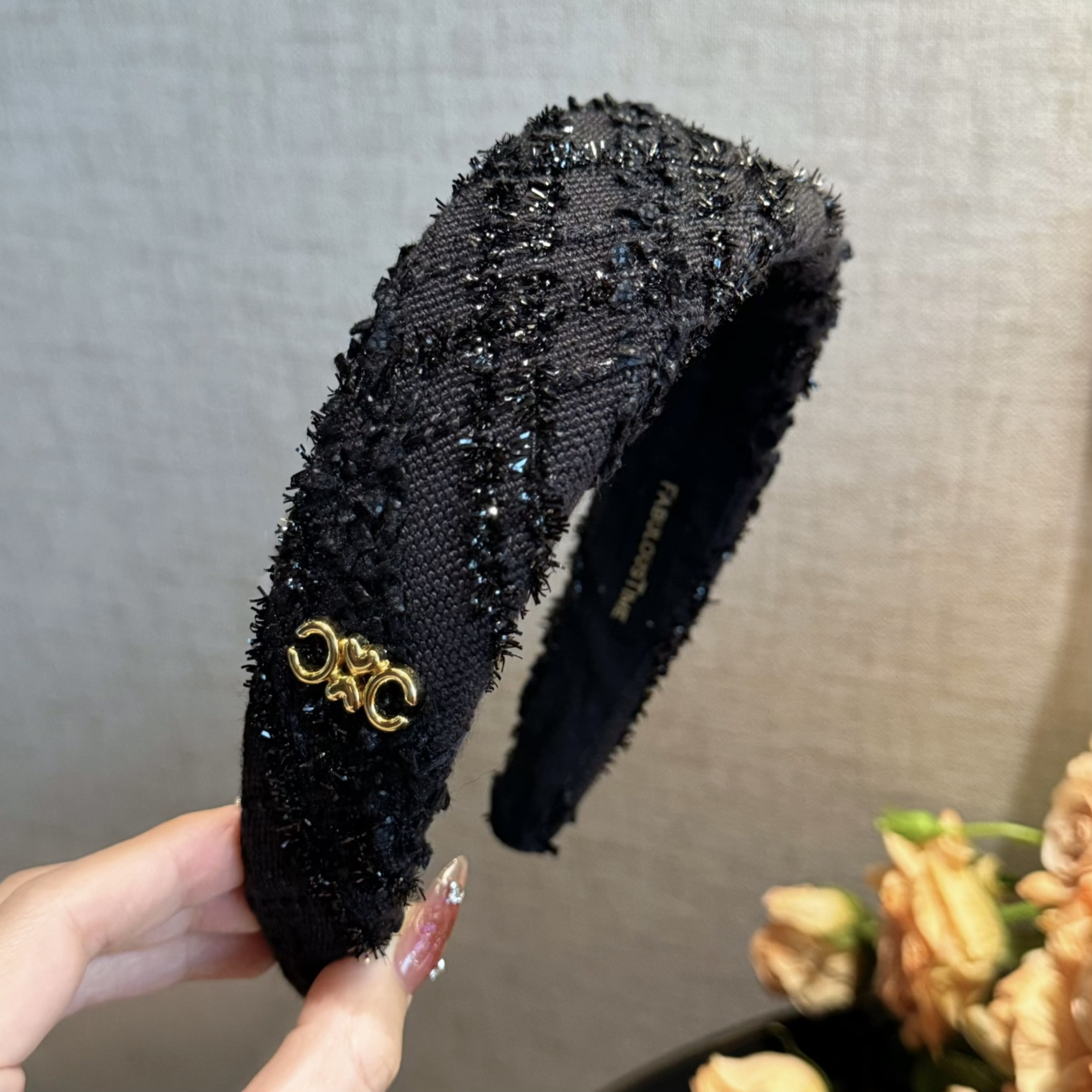 杨杨babytime 细闪黑毛边粗花呢爱心字母发箍蓬松高颅顶气质头箍