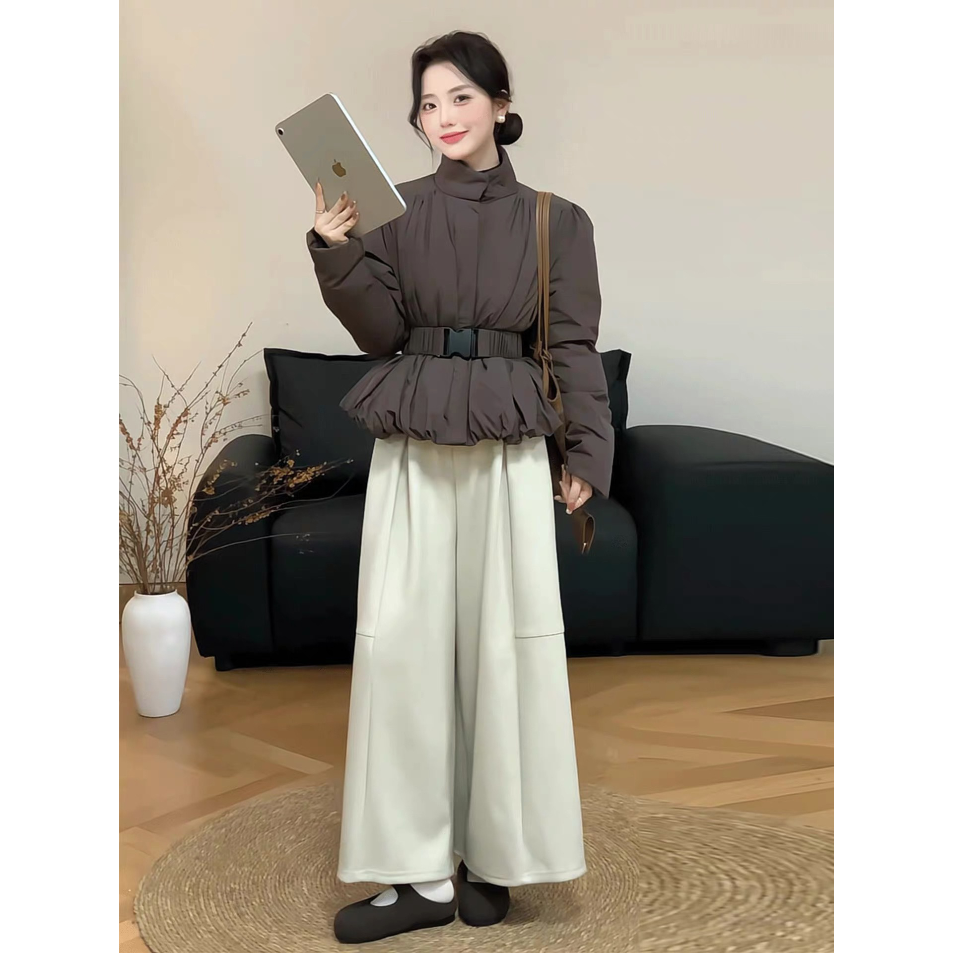 2025冬新款正版短款腰带收腰立领花苞羽绒服气质出游韩版时尚百搭