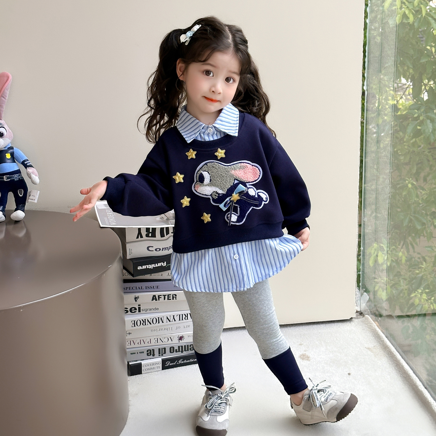 兔子警官女童秋季套装2025新款儿童卫衣时髦两件套宝宝春秋款衣服