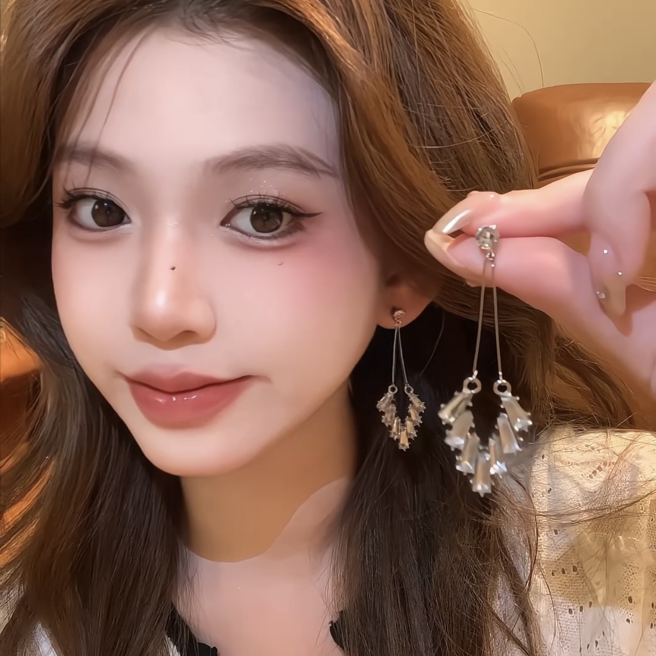 铜合金耳饰 高级感V字流苏耳环耳钉女2025新款轻奢小众时尚百搭