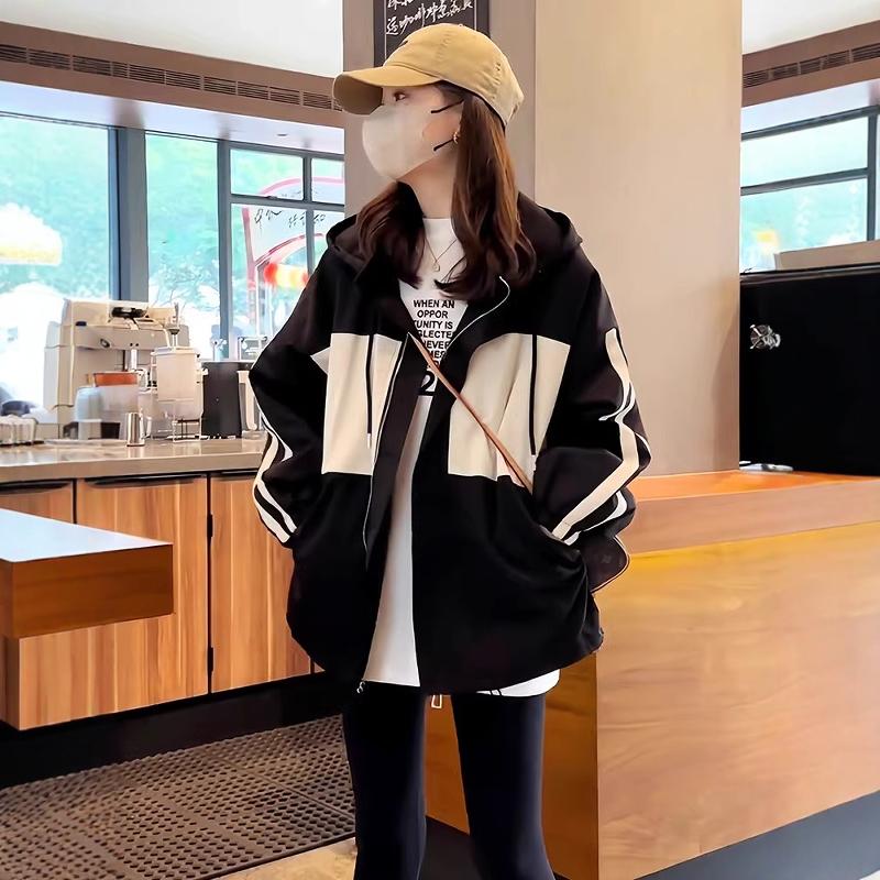冲锋衣外套女厚连帽爆款2025春秋新款黑色独特漂亮初春小个子上衣