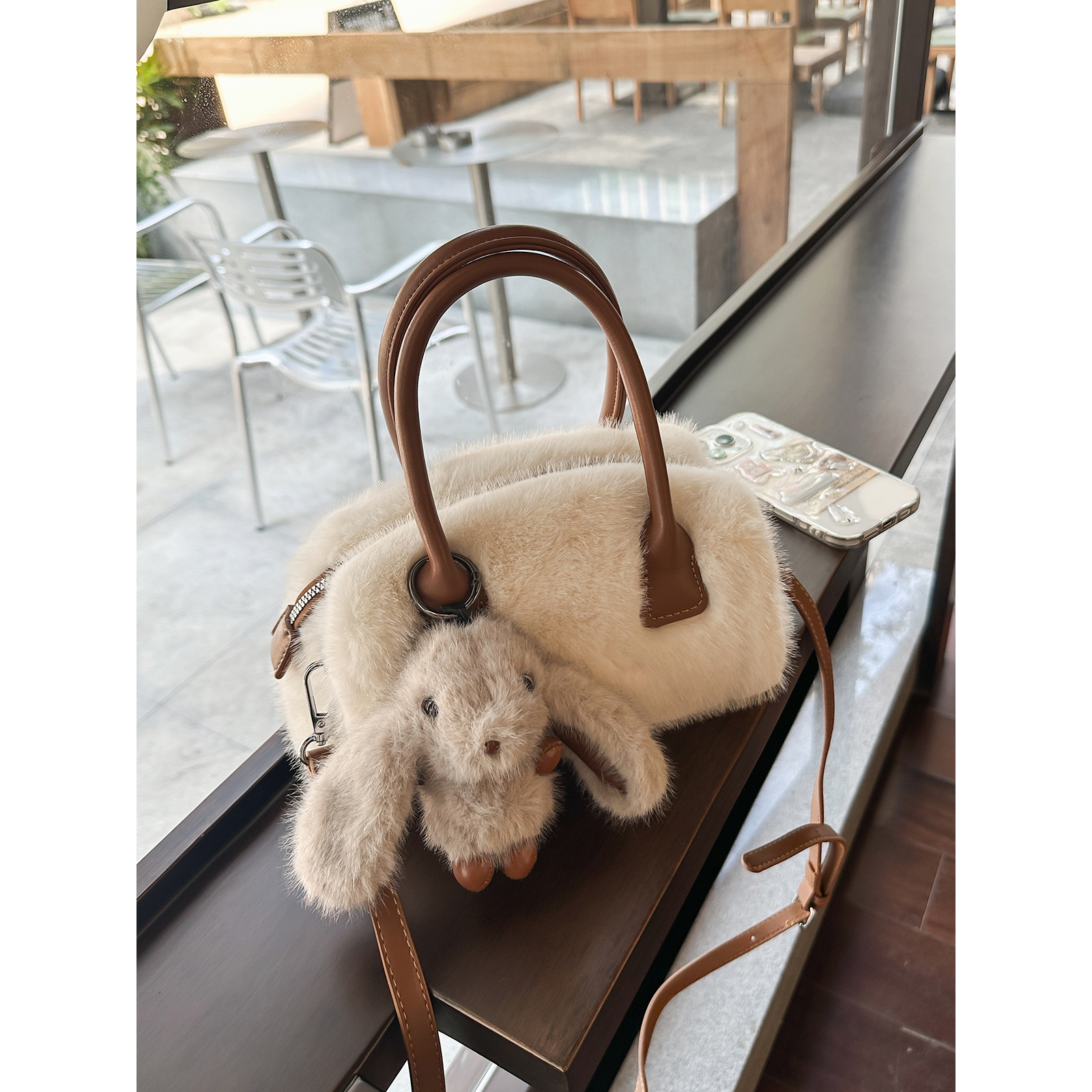 秋冬季超火小众毛茸茸包包女2025新款时尚百搭斜挎包手提包毛毛包