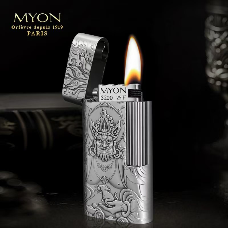 MYON勉牌M710黄财神双面立体浮雕镀古银一机一码煤油打火机