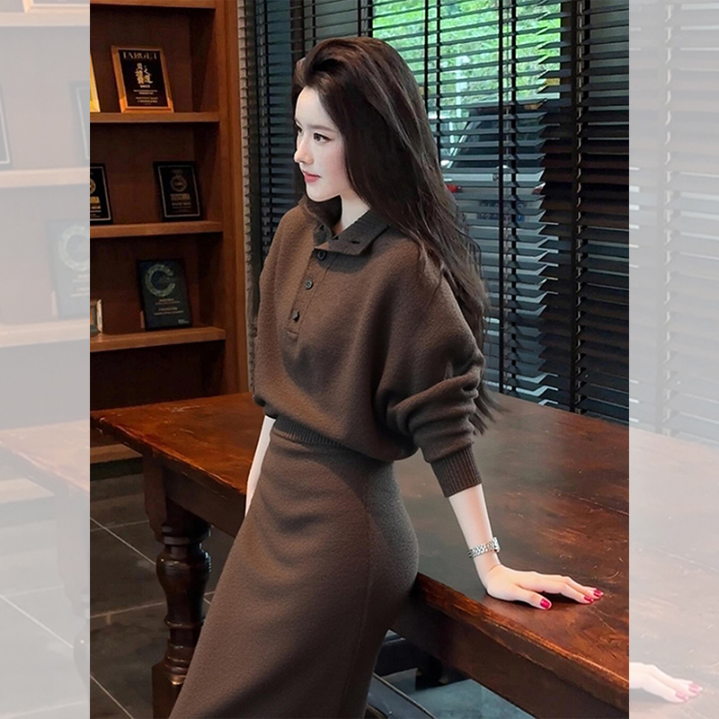 韩系秋冬穿搭一整套女装纯欲慵懒风小香风咖色翻领毛衣裙子两件套