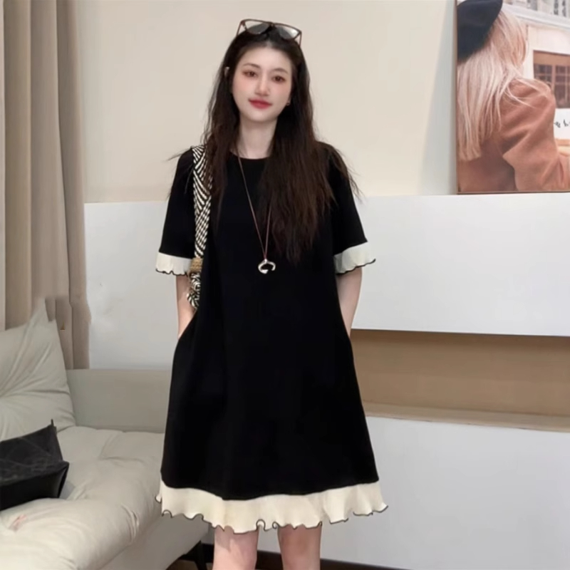 大码女装秋季法式高级感拼接连衣裙胖mm遮肉显瘦赫本风气质小黑裙