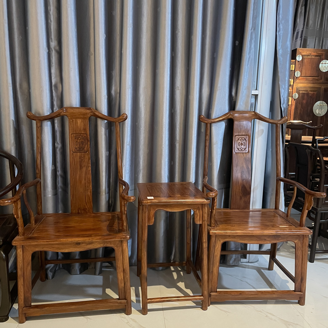 海南黄花梨四出头官帽椅三件套