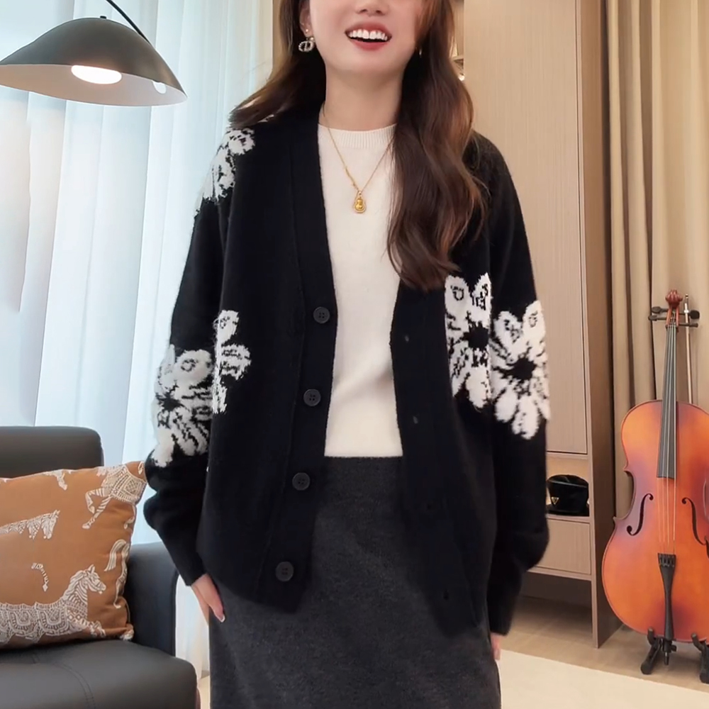 秋冬女黑色V领毛衣开衫外套刺绣花朵慵懒高级感宽松针织衫上衣