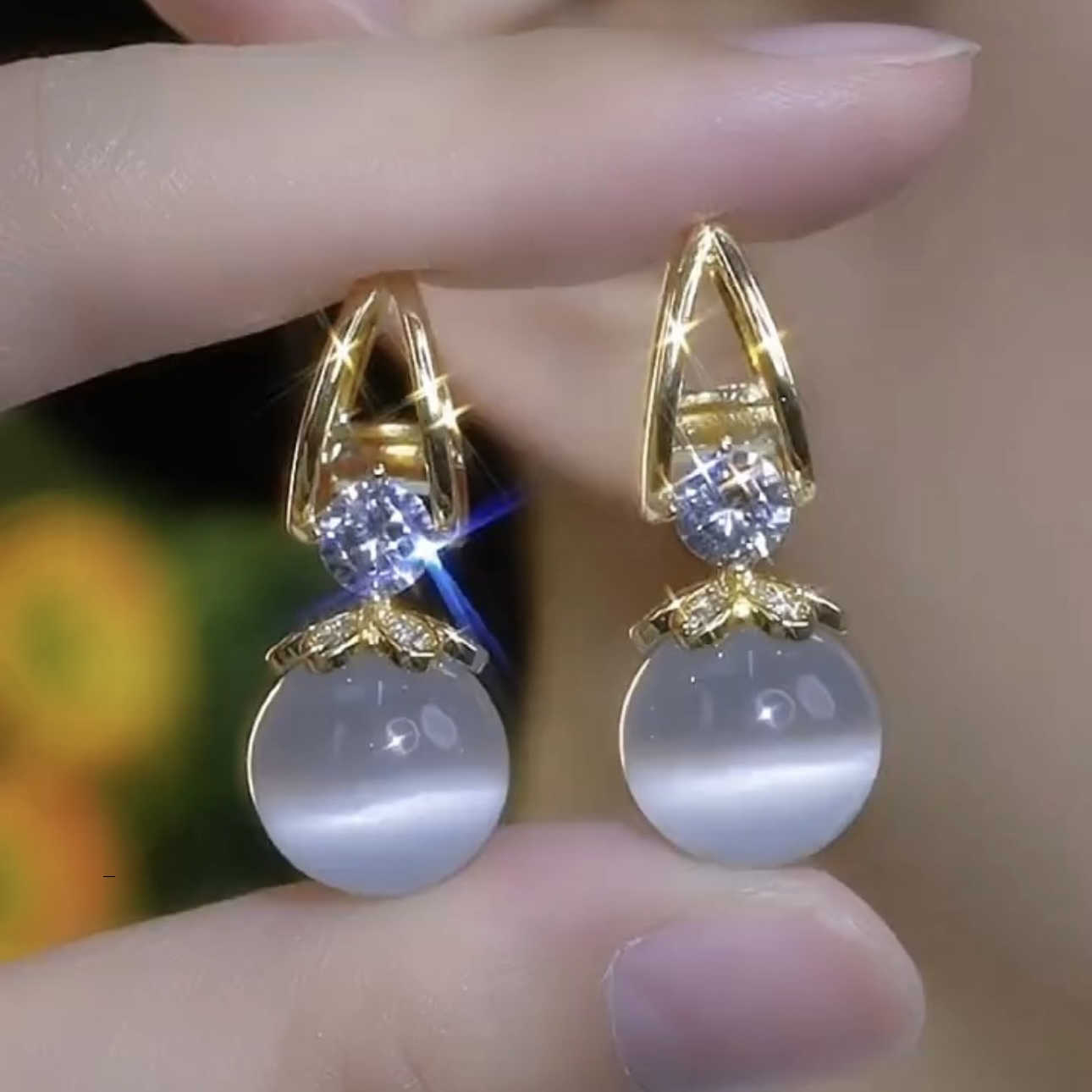 铜合金耳饰 轻奢高级感珠珠耳环女2025新款气质精致耳扣百搭大气