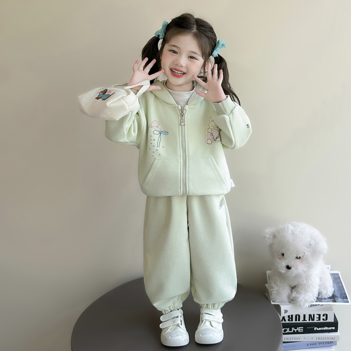 女童彩虹兔子连帽运动套装秋季2025新款女小童洋气可爱卫衣两件套