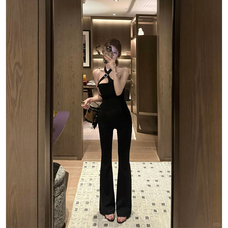 2025年秋冬新款ins气质御姐名媛交叉挂脖吊带背心女+休闲微喇长裤