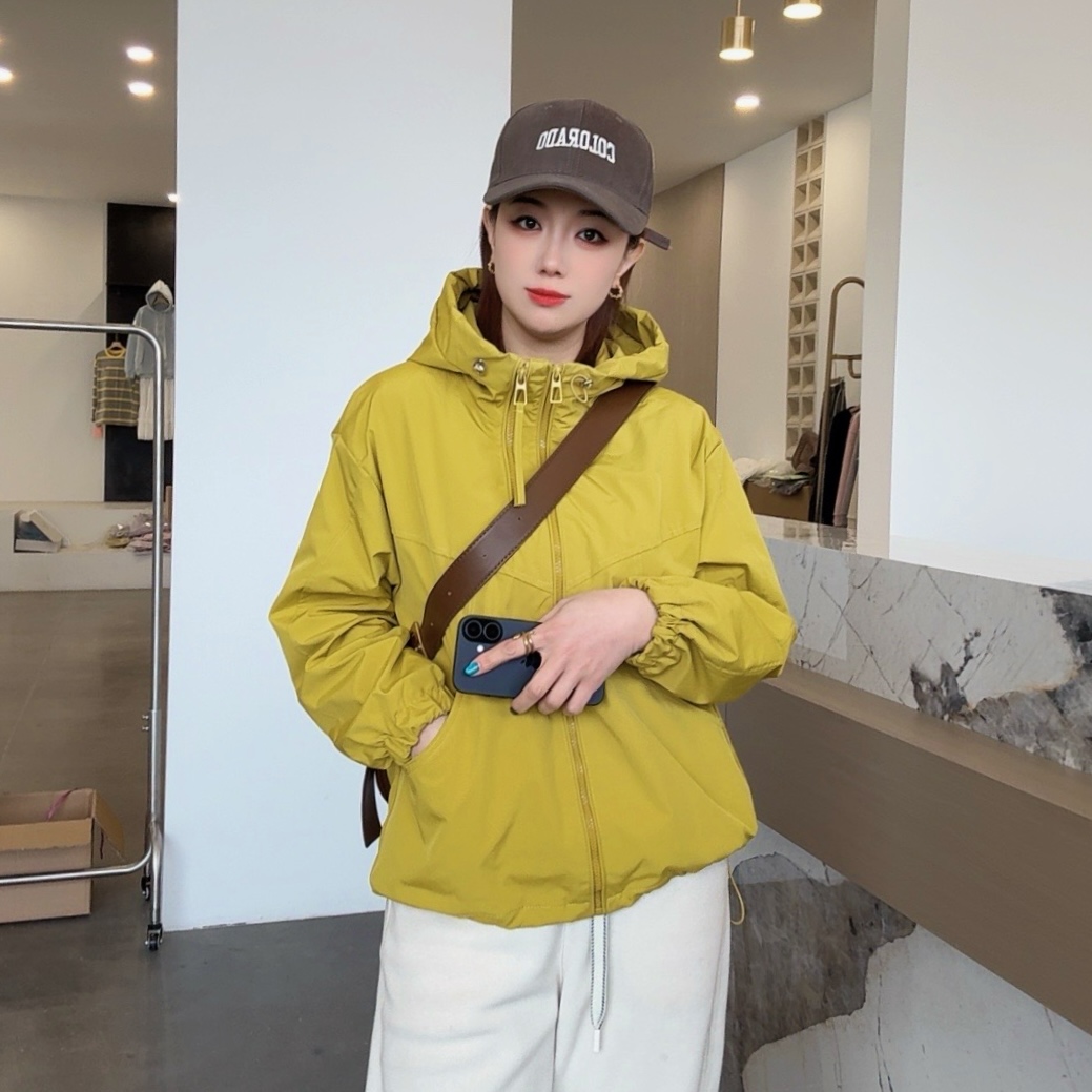 冲锋衣女春秋季短款外套运动小个子2025新款爆款洋气夹克女上衣JM