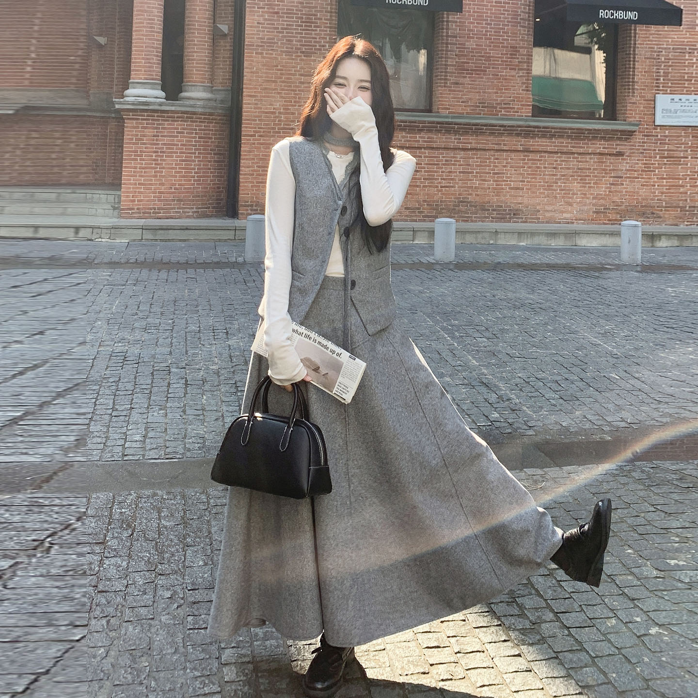 巨好看的秋冬一整套穿搭新款高级感烟灰色毛呢马甲半身裙两件套女