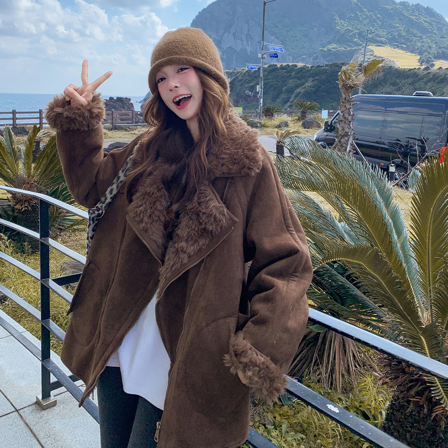 今年流行两面穿麂皮绒羊羔毛外套女冬2025新款时髦复古风皮毛一体