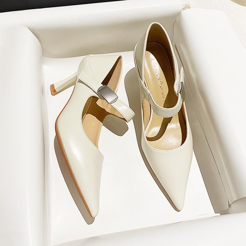 米白色一字带尖头玛丽珍女鞋年新款春秋细跟高跟鞋不累脚