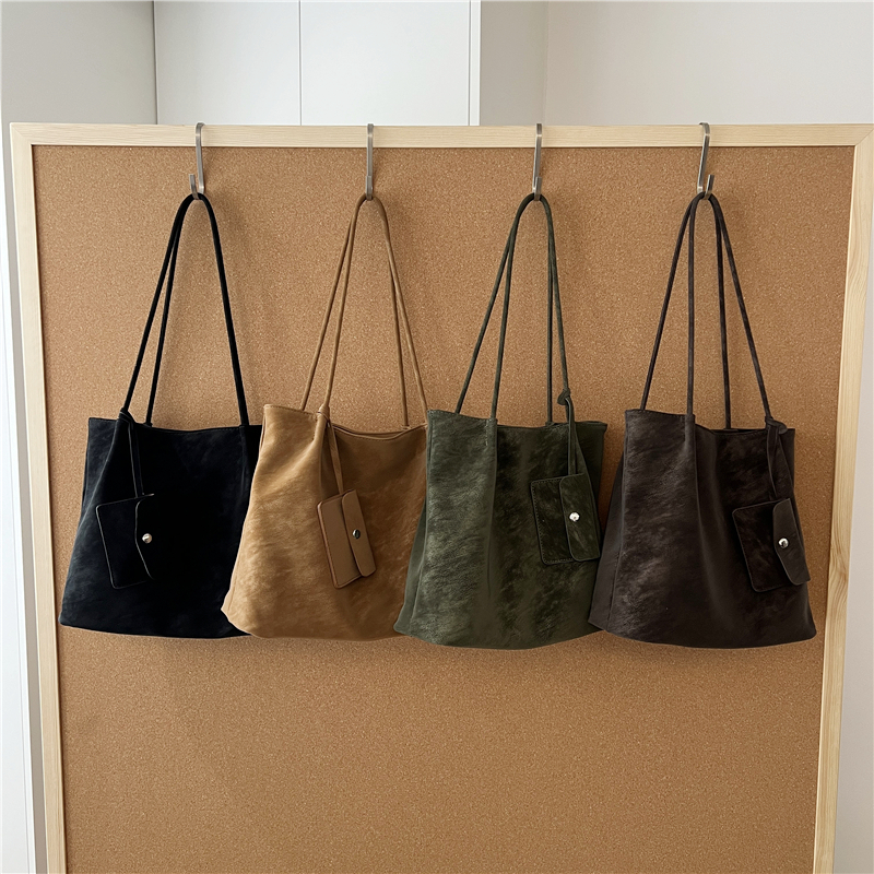 高级感极简风轻奢雾面手提单肩包秋冬女士腋下通勤托特包