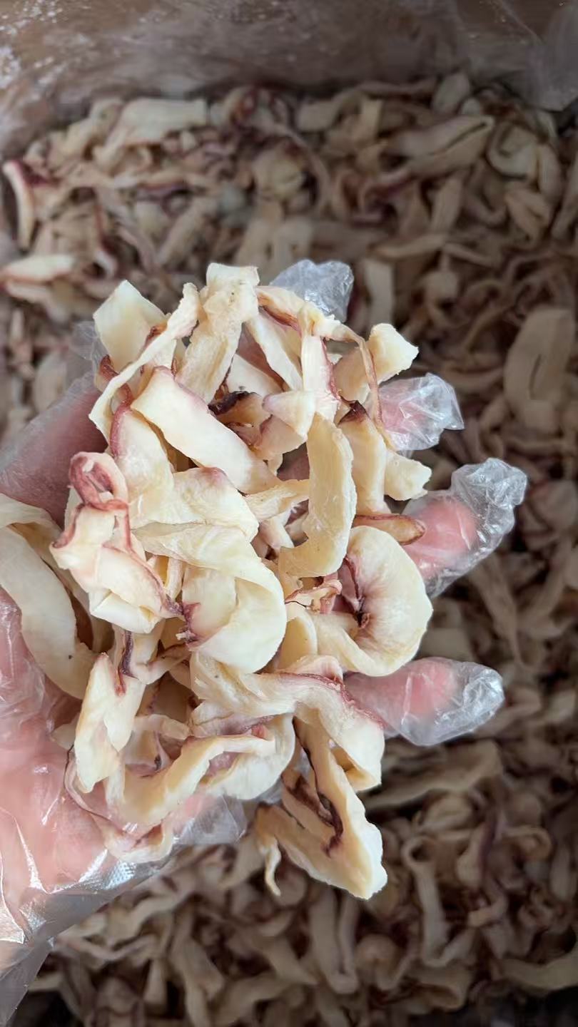 鱿鱼圈 炒着吃很鲜甜