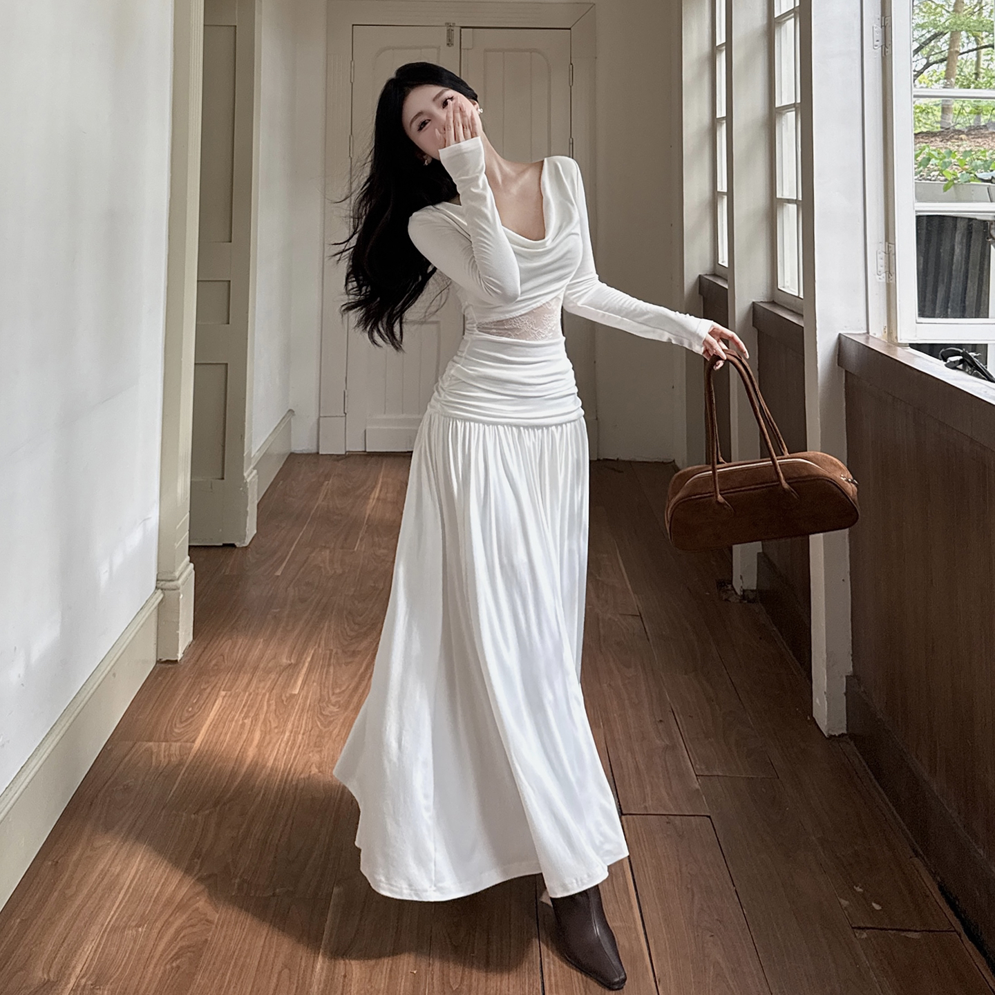 法式白色镂空蕾丝褶皱一字肩荡领上衣半身裙两件套气质秋冬两件套