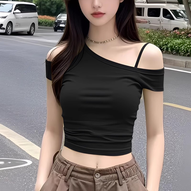 新款纯欲短款辣妹一字肩黑色斜领露肩独特别致小上衣女夏短袖t恤