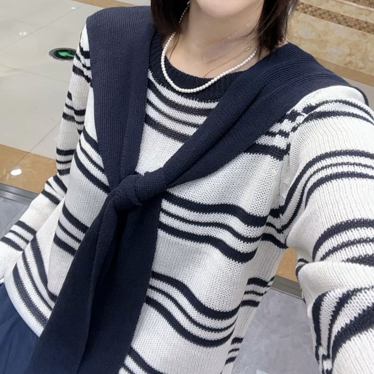 薄款针织外搭毛针织衫圆领宽松型网红蓝白秋季披肩两件套