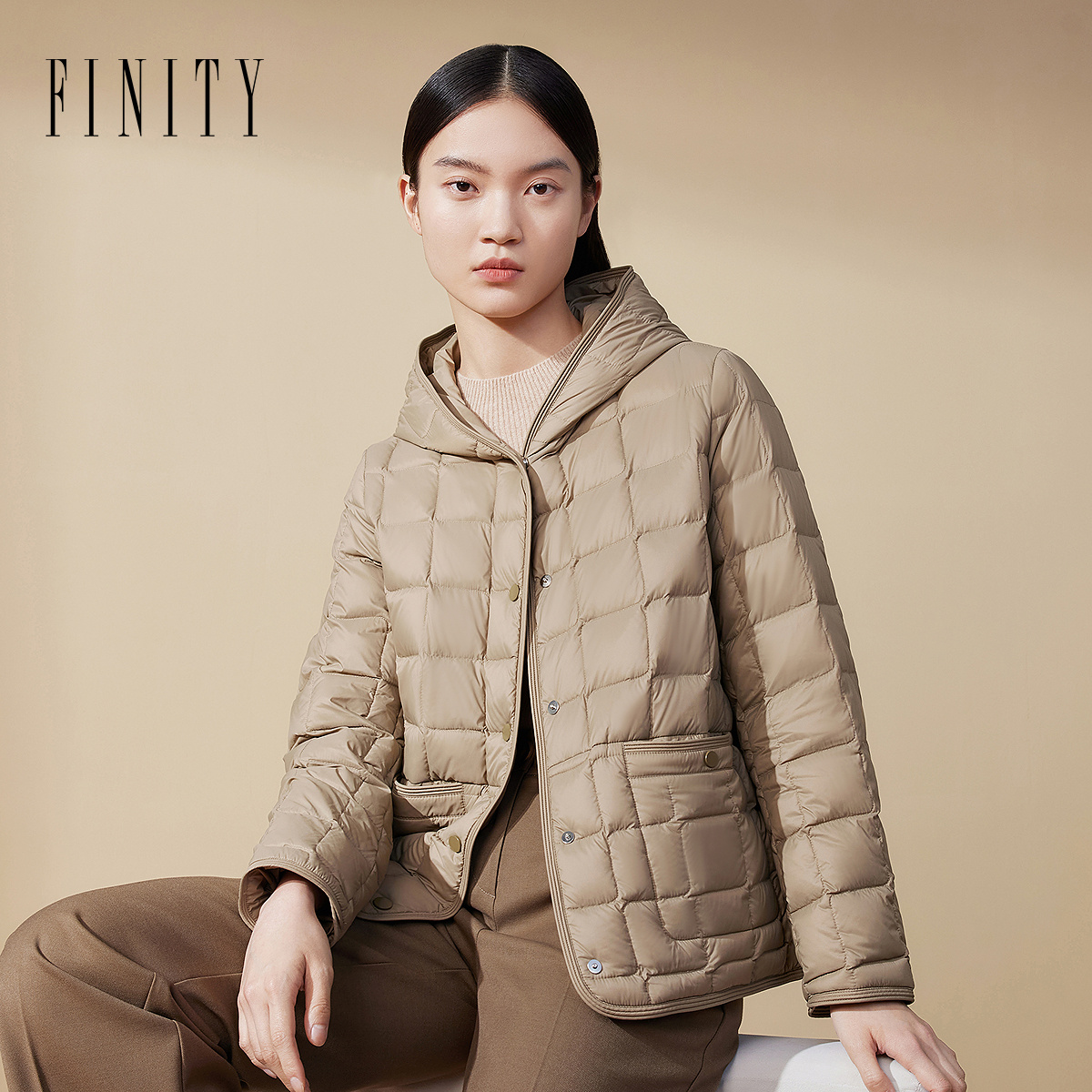 【专属】FINITY 新款羽绒服连帽轻薄保暖女款简约 F21X9A28Y1