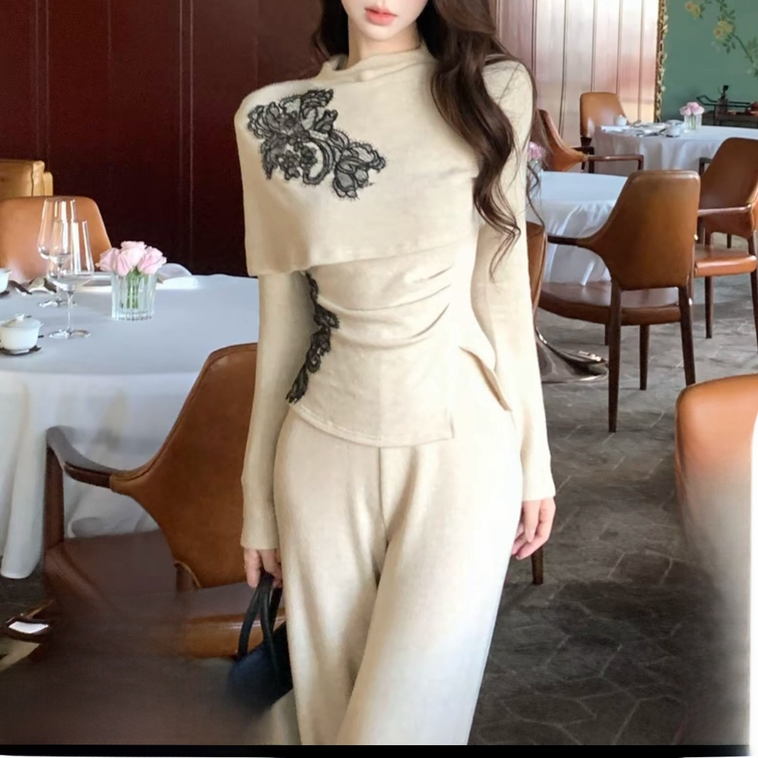 木子李的李墨杏疏影高级感杏色刺绣套装女秋季显瘦阔腿裤两件套