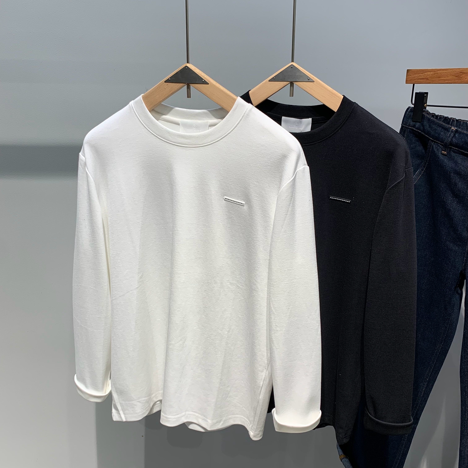 梦泡2025秋季新款男士宽松圆领简约休闲长男士中年纯冬季短袖