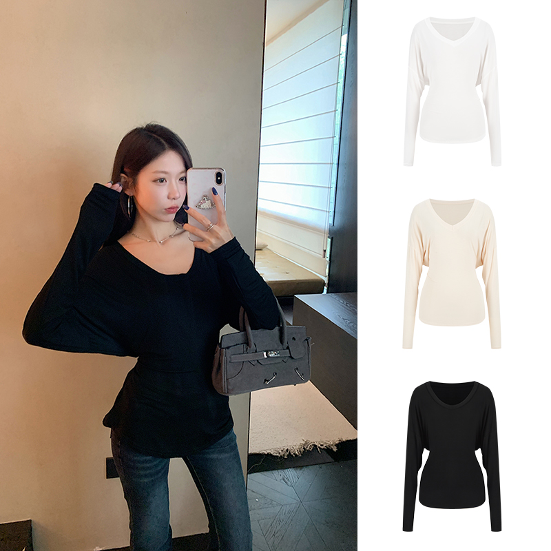 Moses Queen/魔西女王韩系收腰设计显瘦辣妹上衣女秋大V领长袖T恤