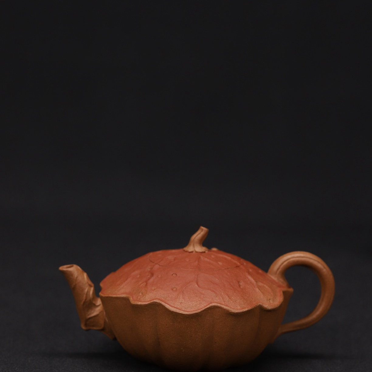 合莲壶 | 精品花器 原矿段泥粉浆      容量150cc