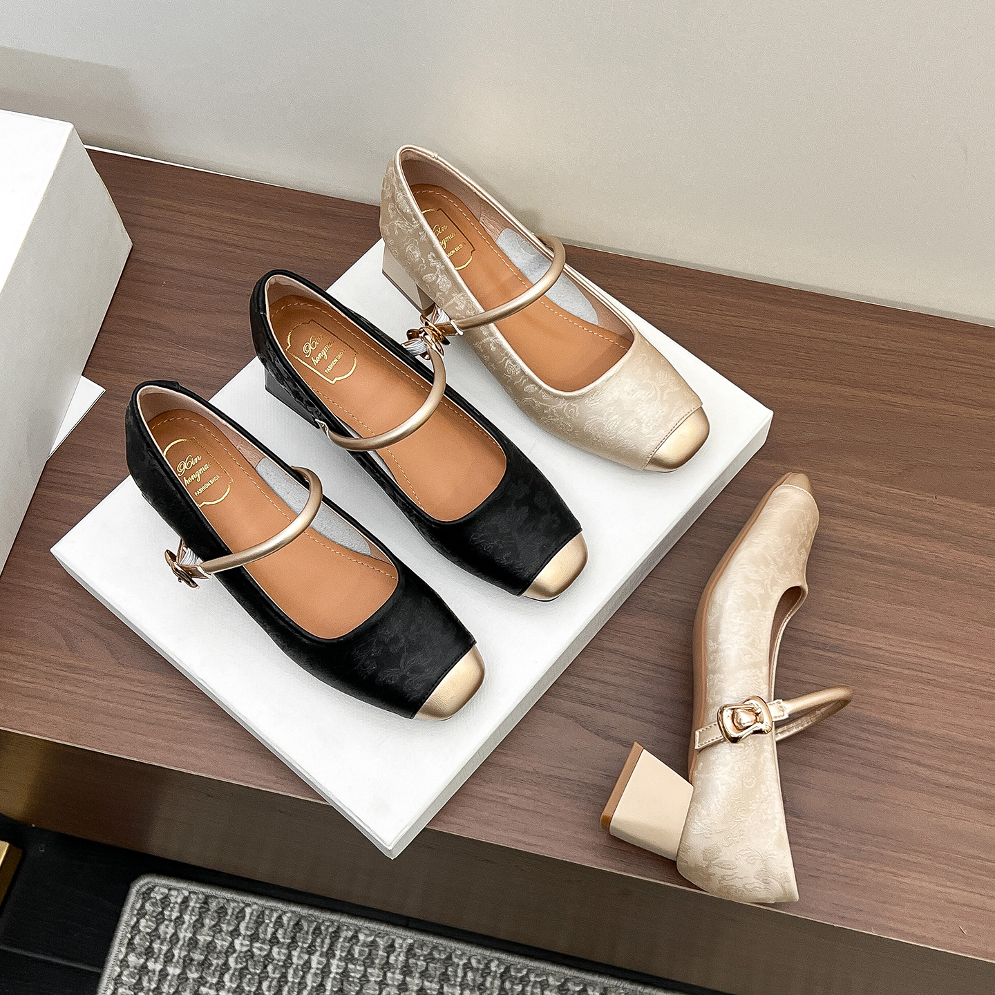 真皮方头中粗跟秋季新款时尚百搭玛丽珍软底新中式浅口气质单鞋女