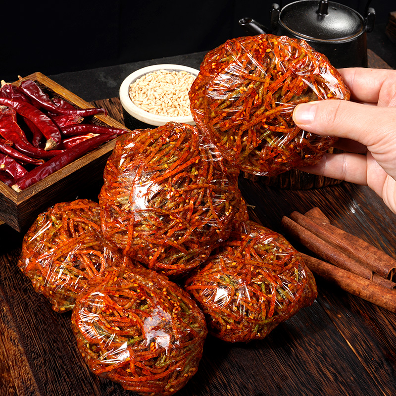红绿丝辣条香辣甜辣特产童年怀旧网红小零食辣条解馋休闲零食z