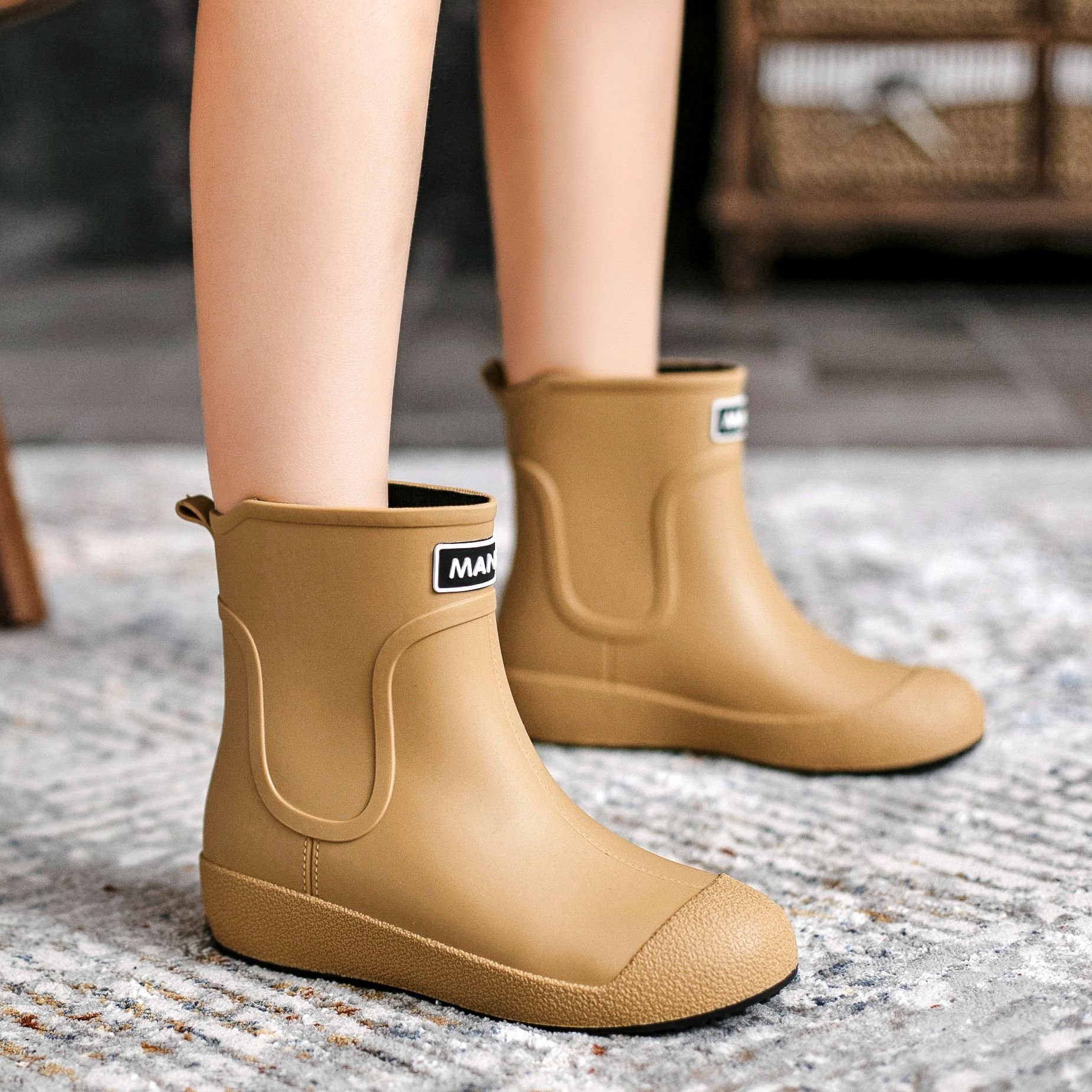 冬季男女轻便短帮雨鞋防水防滑胶鞋厨房买菜水鞋宽松柔软耐磨雨靴